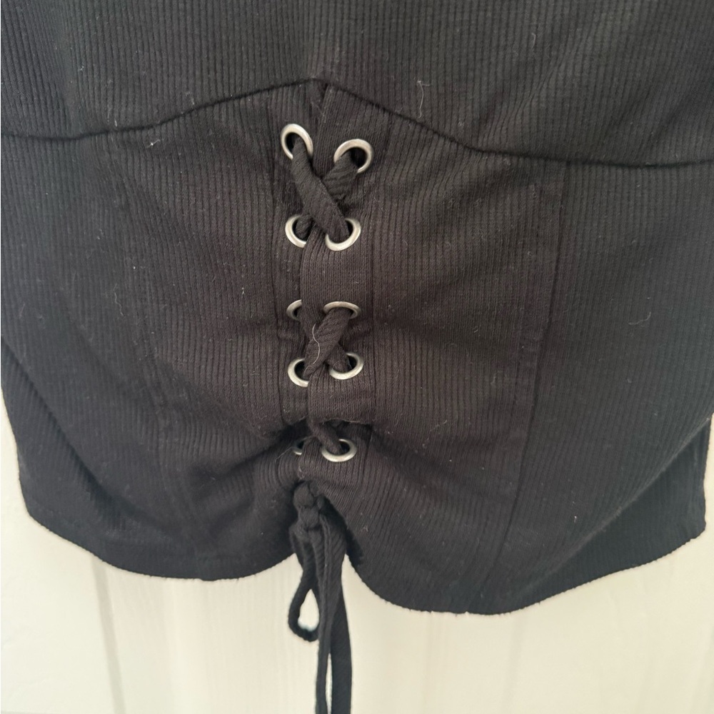 Rebellious Rose Black Lace-Up Short Sleeve Top AS New - Picture 4 of 5